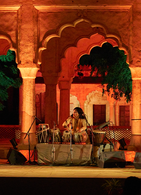 Anuradha Pal Orchestra - Le rythme indien au féminin