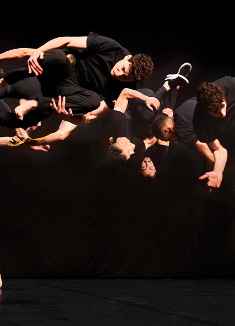 KA-IN - Groupe Acrobatique de Tanger / Raphaëlle Boitel